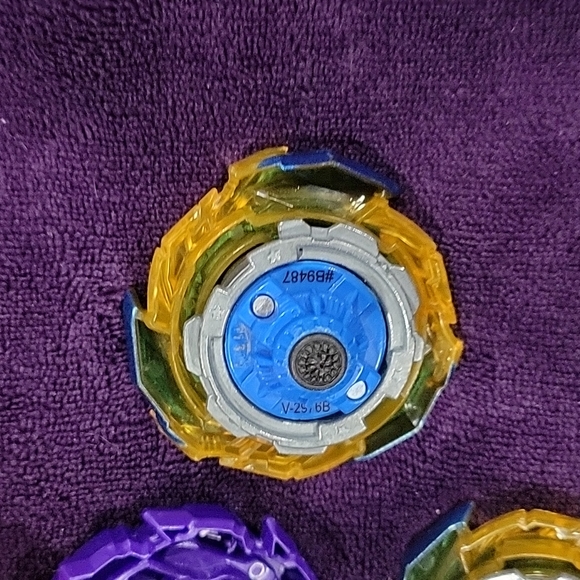 Beyblade Bundle - Picture 9 of 11